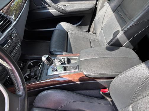 Silver 2011 BMW X5 xDrive50i
