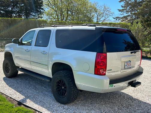 2011 GMC Yukon XL 1500 SLT
