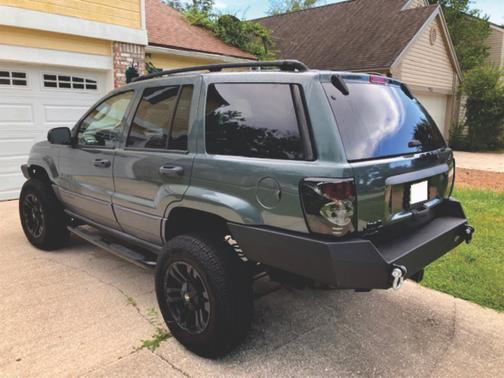 Photo 4 of 14 of 2003 Jeep Grand Cherokee Laredo