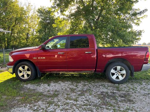 Red 2009 Dodge Ram 1500 SLT