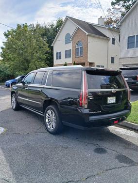 2016 Cadillac Escalade ESV Premium