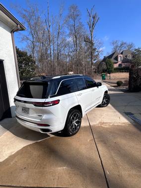 2022 Jeep Grand Cherokee Summit Reserve