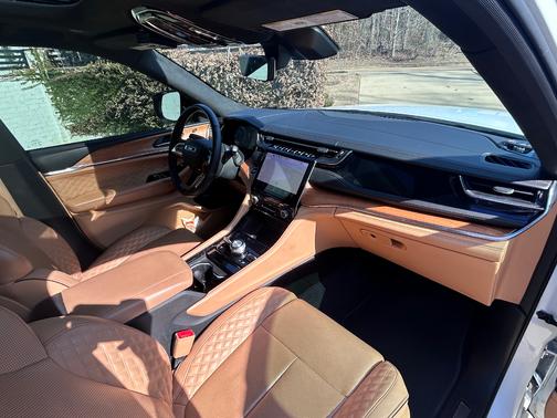 2022 Jeep Grand Cherokee Summit Reserve