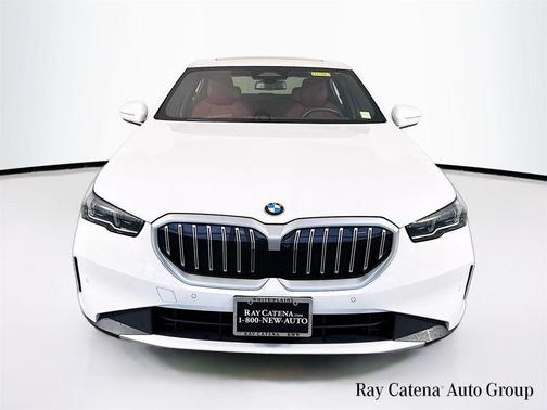 White 2024 BMW 530 i xDrive