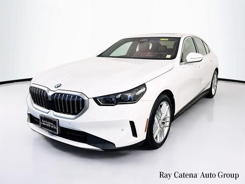 White 2024 BMW 530 i xDrive