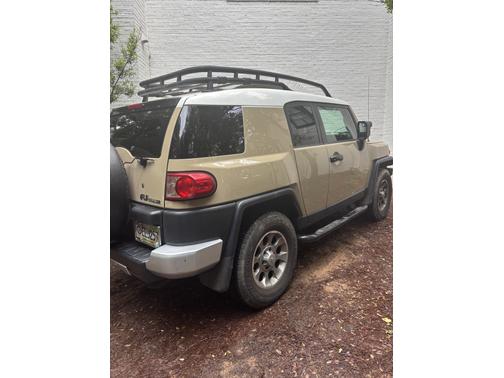 2011 Toyota FJ Cruiser Base