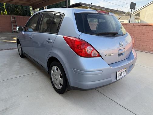 2011 Nissan Versa 1.8 S