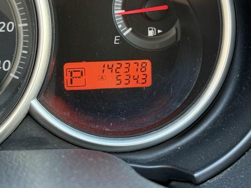 2011 Nissan Versa 1.8 S