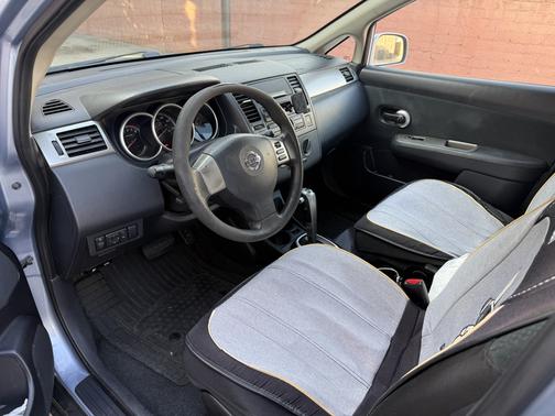 2011 Nissan Versa 1.8 S