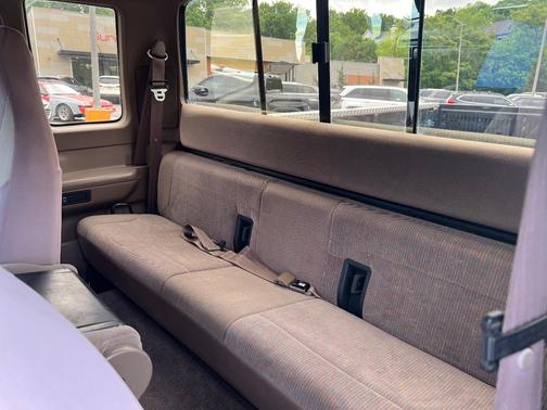 Beige 1997 Ford F-250 Base
