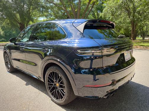 Blue 2021 Porsche Cayenne Cayenne GTS