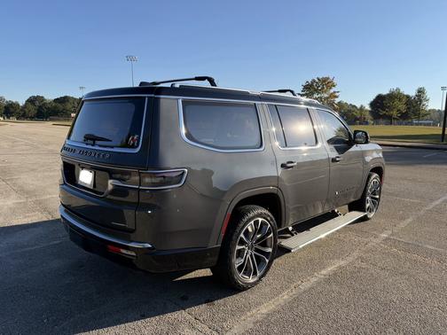 2022 Jeep Grand Wagoneer Series III