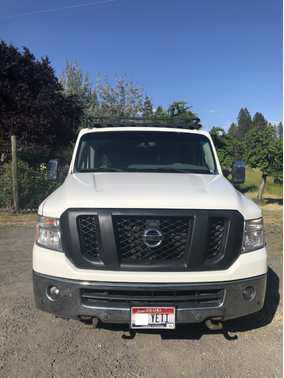 2013 Nissan NV Passenger NV3500 HD SL V8