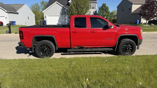 Red 2014 GMC Sierra 1500 SLE