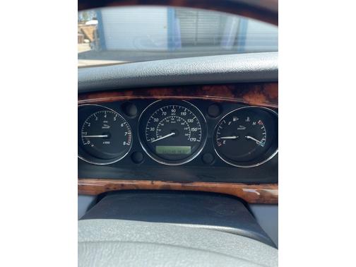 2004 Jaguar XJ8 Base