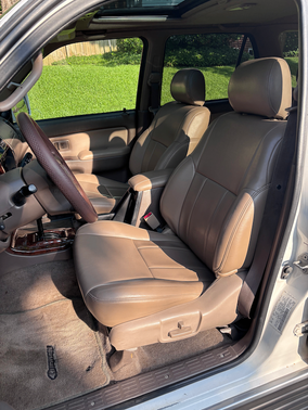 White 2000 Toyota 4Runner Limited
