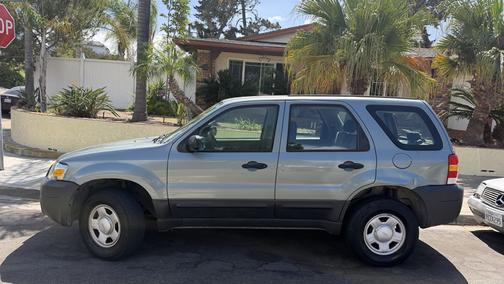 Green 2005 Ford Escape XLS