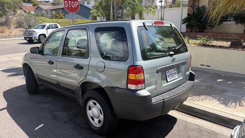 Green 2005 Ford Escape XLS