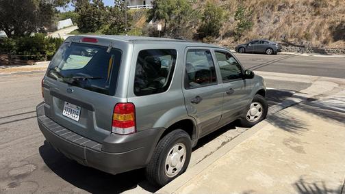 Green 2005 Ford Escape XLS