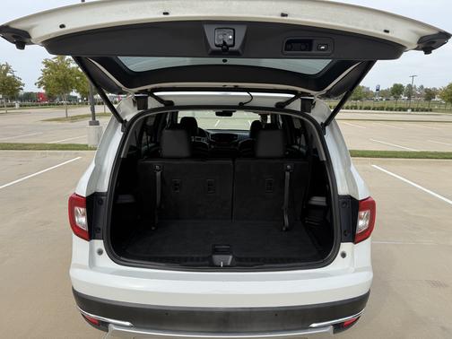 White 2020 Honda Pilot Touring 8-Passenger