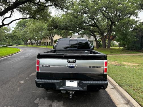 Black 2011 Ford F-150 Platinum