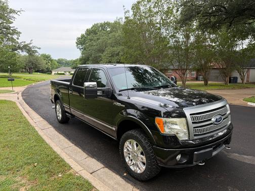 Black 2011 Ford F-150 Platinum