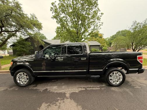 Black 2011 Ford F-150 Platinum