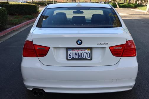 2011 BMW 328 i
