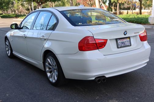 2011 BMW 328 i