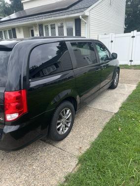 Black 2014 Dodge Grand Caravan R/T