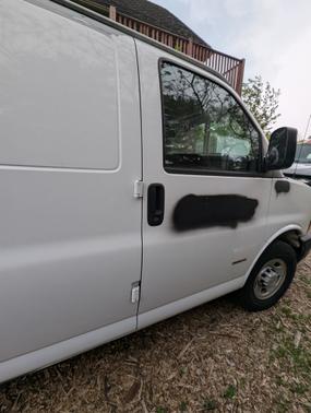 White 2007 Chevrolet Express 2500 Cargo