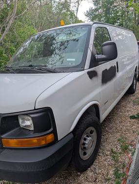 White 2007 Chevrolet Express 2500 Cargo