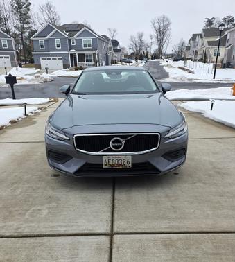 2020 Volvo S60 T5 Momentum