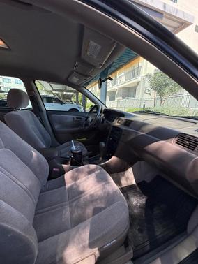 Beige 1999 Toyota Camry LE V6