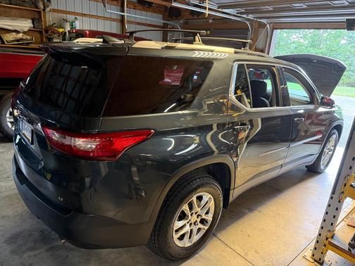 Gray 2018 Chevrolet Traverse LT Cloth