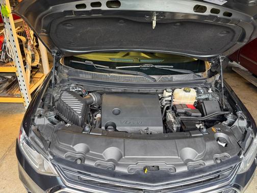 Gray 2018 Chevrolet Traverse LT Cloth