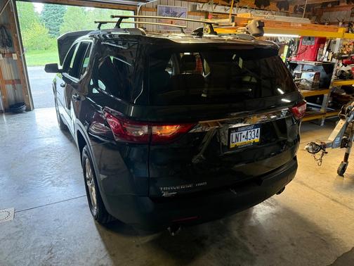 Gray 2018 Chevrolet Traverse LT Cloth