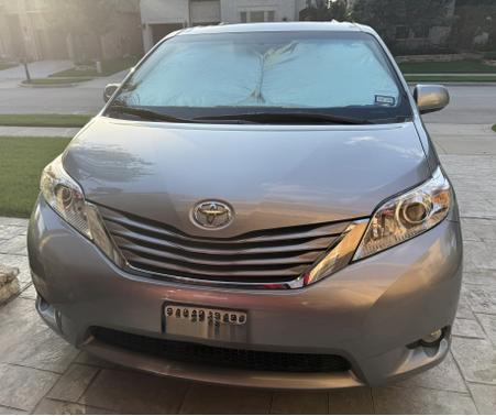 2017 Toyota Sienna XLE Premium