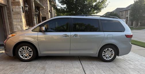 2017 Toyota Sienna XLE Premium