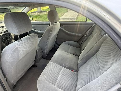 Gray 2007 Toyota Corolla CE
