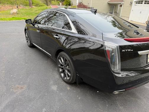Black 2016 Cadillac XTS Luxury