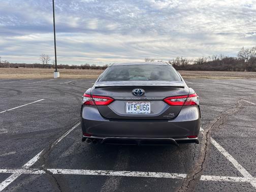 2018 Toyota Camry Hybrid SE