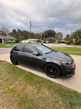 2019 Volkswagen Golf GTI 2.0T SE 4-Door