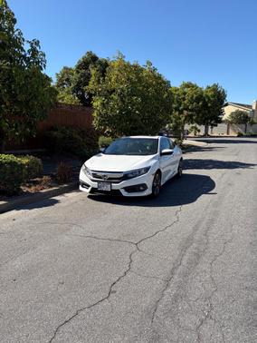White 2018 Honda Civic EX-T
