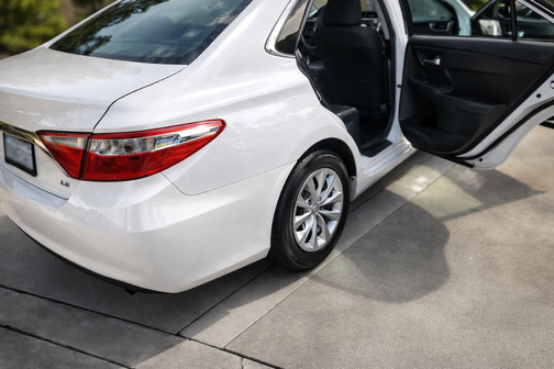White 2017 Toyota Camry LE