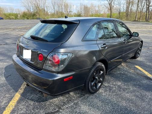 2002 Lexus IS 300 SportCross