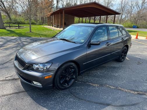 2002 Lexus IS 300 SportCross