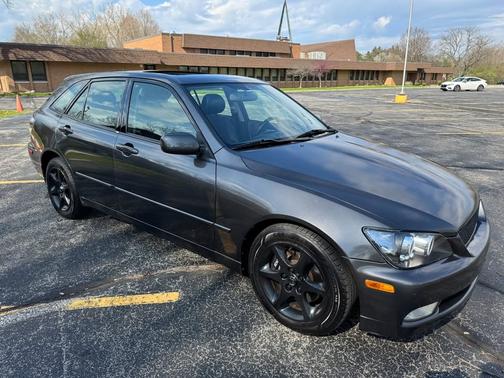2002 Lexus IS 300 SportCross