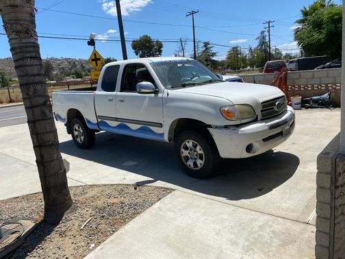 White 2005 Toyota Tundra SR5 Access Cab