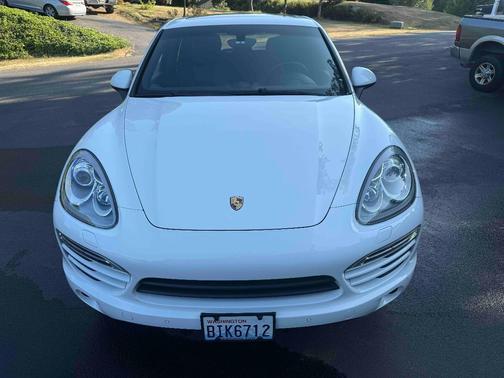 White 2012 Porsche Cayenne Cayenne